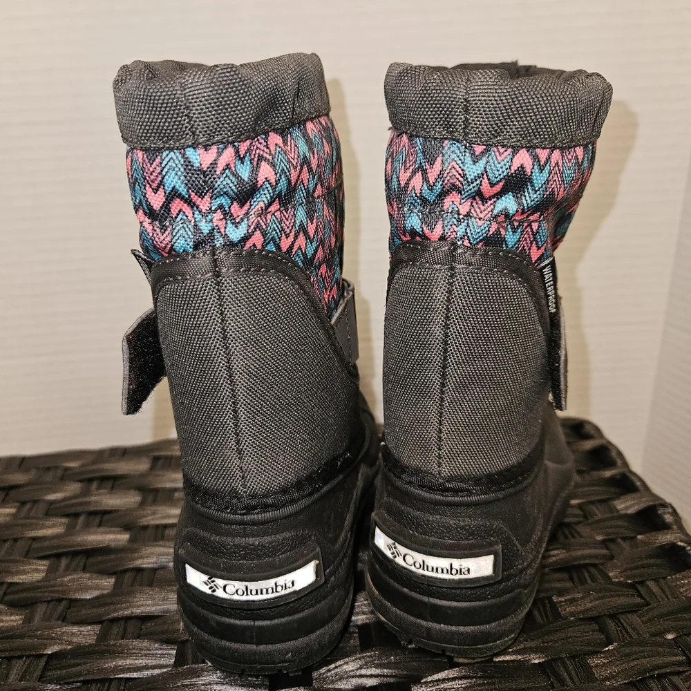 Columbia Kids' Boots with Pink and Blue Chevron Size 5 Winter Snow